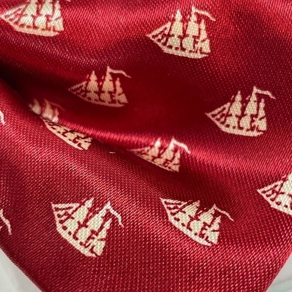 Red Pirate Ship Bow‎ Tie - Picture 11 of 11